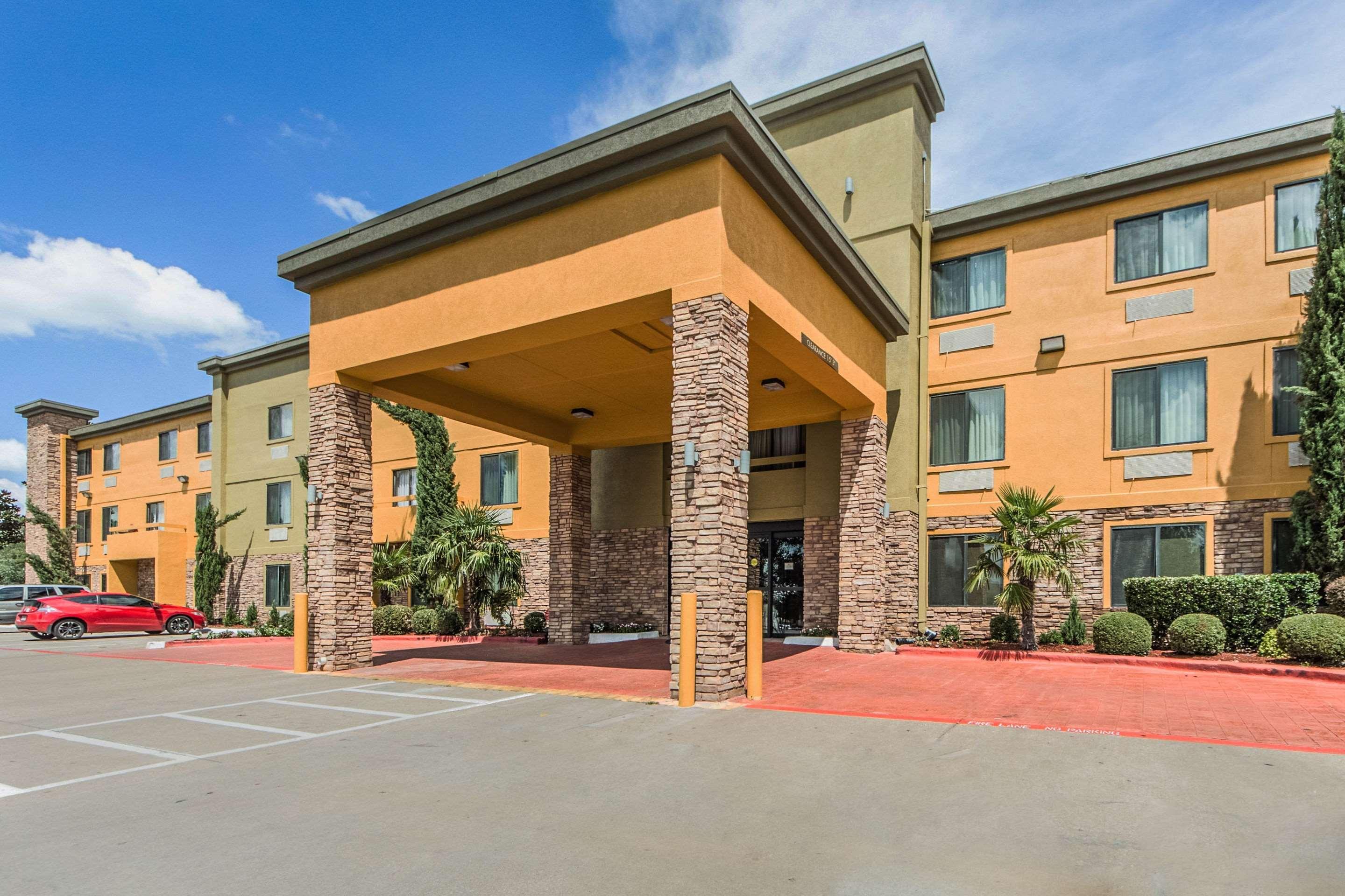 Comfort Inn Dallas Park Central Exterior foto